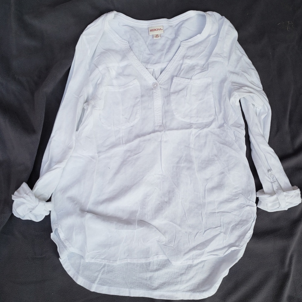 White three-quarter sleeve blouse